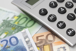 Tagesgeld für den deutschen Mittelstand - die GEFA Bank macht es möglich - abrechnung addieren berechnung bilanz bon brutto buchhaltung business büro dividieren euro euroscheine finanzen geld geschäft investieren investition investment kalkulation kalkulieren kapital kassenrolle multiplizieren netto papier papierrolle profit rechnen rechner rolle subtrahieren summe taschenrechner tippen tischrechner umsatz zahlen.